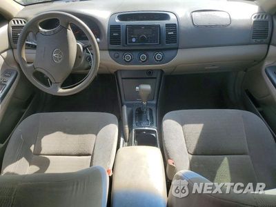 Zdjęcie 8 z 12 samochodu: 2005 TOYOTA CAMRYLE/XL VIN:4T1BE32K75U039917 - miniatura