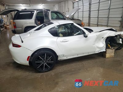 Trzecie zdjęcie samochodu z tyłu: 2024 MAZDA MX-5 MIATA GRAND TOURING VIN:JM1NDAM7XR0608807 - miniatura