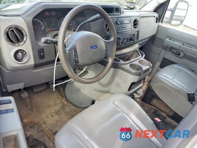 Zdjęcie 8 z 13 samochodu: 2014 FORD E350 UTILITY / SERVICE TRUCK VIN:1FDWE3FLXEDA82846 - miniatura