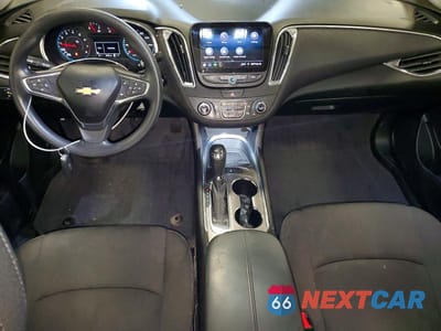 Zdjęcie 8 z 12 samochodu: 2019 CHEVROLET MALIBU LT VIN:1G1ZD5ST7KF182093 - miniatura