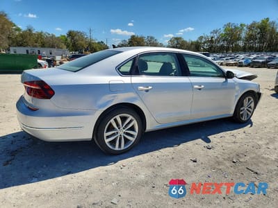 Trzecie zdjęcie samochodu z tyłu: 2018 VOLKSWAGEN PASSAT SE VIN:1VWBA7A3XJC008045 - miniatura