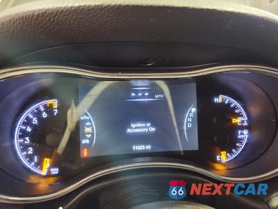 Zdjęcie 9 z 13 samochodu: 2019 JEEP GRAND CHEROKEE LAREDO VIN:1C4RJFAG3KC619549 - miniatura