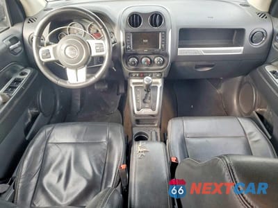 Zdjęcie 8 z 13 samochodu: 2016 JEEP COMPASS VIN:1C4NJDEB9GD573695 - miniatura
