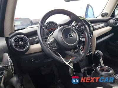 Zdjęcie 8 z 12 samochodu: 2019 MINI COOPER VIN:WMWXP7C50K2A50737 - miniatura