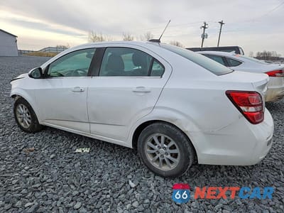 Drugie zdjęcie samochodu z przodu: 2020 CHEVROLET SONIC LT VIN:1G1JD5SB2L4101793 - miniatura