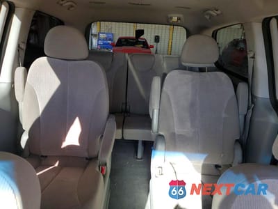 Zdjęcie 10 z 13 samochodu: 2014 KIA SEDONA LX VIN:KNDMG4C79E6549021 - miniatura
