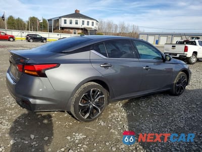 Trzecie zdjęcie samochodu z tyłu: 2023 NISSAN ALTIMA 2.5 SR VIN:1N4BL4CW5PN311529 - miniatura