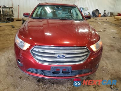 Piąte zdjęcie samochodu w środku: 2014 FORD TAURUS SEL VIN:1FAHP2H86EG149439 - miniatura
