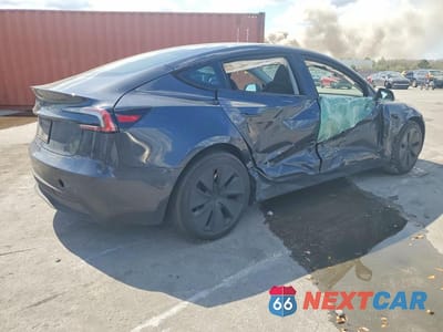 Trzecie zdjęcie samochodu z tyłu: 2025 TESLA MODEL 3 VIN:5YJ3E1EA0SF912962 - miniatura