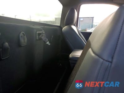 Zdjęcie 10 z 12 samochodu: 2017 RAM 1500 ST VIN:3C6JR6AG1HG586666 - miniatura