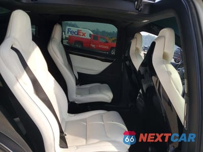 Zdjęcie 11 z 14 samochodu: 2016 TESLA MODEL X VIN:5YJXCBE25GF022017 - miniatura