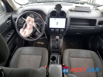 Zdjęcie 8 z 13 samochodu: 2014 JEEP PATRIOT LATITUDE VIN:1C4NJPFA6ED625871 - miniatura