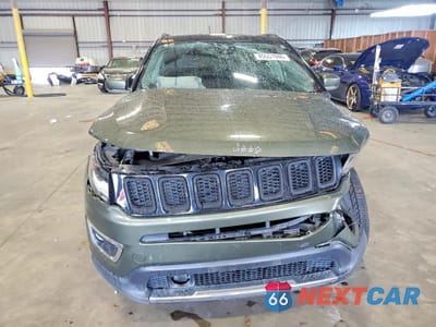Piąte zdjęcie samochodu w środku: 2017 JEEP COMPASS LIMITED VIN:3C4NJDCB2HT642063 - miniatura