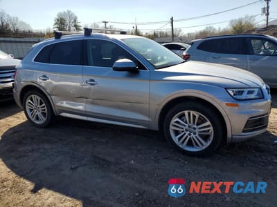 Czwarte zdjęcie samochodu z boku: 2019 AUDI Q5 VIN:WA1BNAFY6K2136681 - miniatura