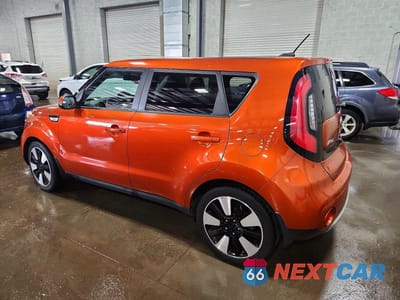 Drugie zdjęcie samochodu z przodu: 2018 KIA SOUL + VIN:KNDJP3A53J7584768 - miniatura