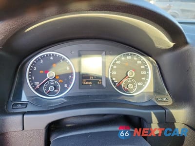 Zdjęcie 9 z 12 samochodu: 2010 VOLKSWAGEN TIGUAN SE VIN:WVGBV7AX8AW002300 - miniatura