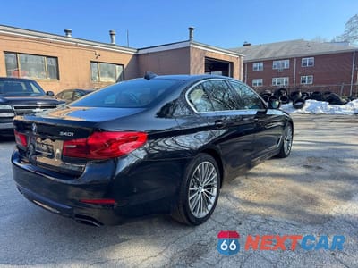 Czwarte zdjęcie samochodu z boku: 2019 BMW 540 XI VIN:WBAJE7C58KWW14782 - miniatura