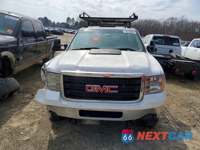 Piąte zdjęcie samochodu w środku: 2014 GMC SIERRA 3500 HD UTILITY / SERVICE TRUCK VIN:1GT422C87EF153830 - miniatura