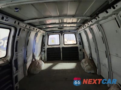 Zdjęcie 10 z 13 samochodu: 2003 CHEVROLET EXPRESS G2500 VIN:1GCFG29T831160818 - miniatura