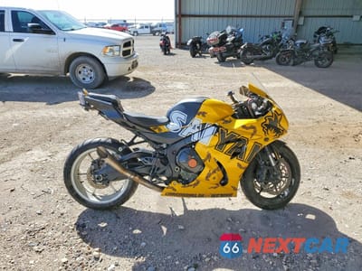 2020 SUZUKI GSX-R1000 JS1DM11B2L7100361 - główne zdjęcie licytacji z USA - miniatura