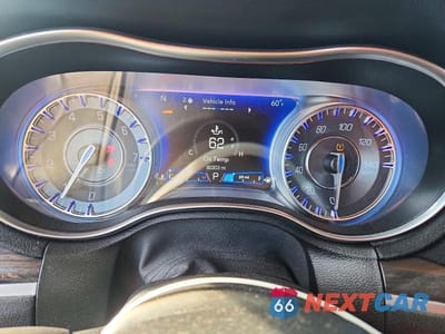 Zdjęcie 9 z 11 samochodu: 2020 CHRYSLER 300 TOURING VIN:2C3CCAAG0LH137479 - miniatura