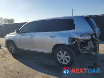 Drugie zdjęcie samochodu z przodu: 2013 TOYOTA HIGHLANDER BASE VIN:5TDBK3EH0DS219336 - miniatura