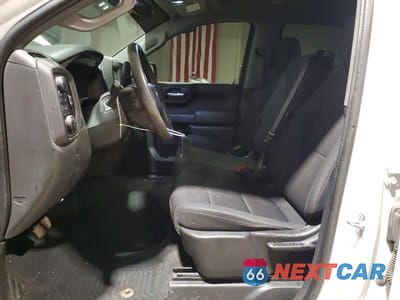 Zdjęcie 7 z 12 samochodu: 2021 CHEVROLET SILVERADO K1500 CUSTOM VIN:3GCPYBEK0MG247999 - miniatura