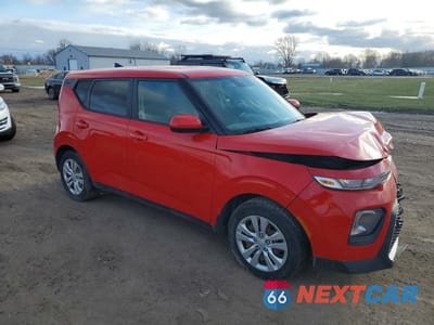 Czwarte zdjęcie samochodu z boku: 2020 KIA SOUL LX VIN:KNDJ23AU8L7045023 - miniatura