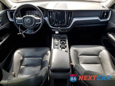 Zdjęcie 8 z 12 samochodu: 2019 VOLVO XC60 T5 VIN:LYV102RK4KB200955 - miniatura