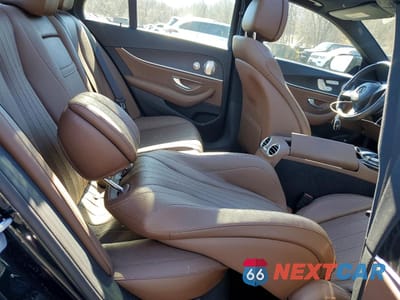 Zdjęcie 10 z 12 samochodu: 2017 MERCEDES-BENZ E 300 4MATIC VIN:WDDZF4KB7HA137167 - miniatura