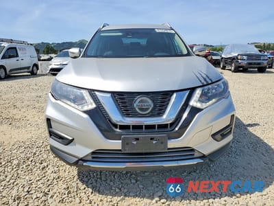 Piąte zdjęcie samochodu w środku: 2019 NISSAN ROGUE SV VIN:KNMAT2MT6KP528714 - miniatura