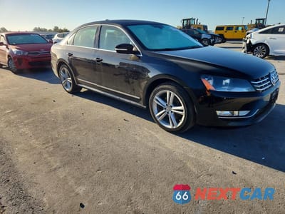 Czwarte zdjęcie samochodu z boku: 2013 VOLKSWAGEN PASSAT SEL VIN:1VWCN7A31DC012868 - miniatura