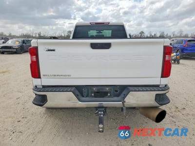 Zdjęcie 6 z 13 samochodu: 2021 CHEVROLET SILVERADO C3500 VIN:1GC4WRE74MF135088 - miniatura