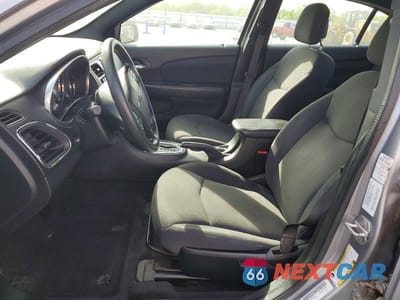 Zdjęcie 7 z 11 samochodu: 2014 CHRYSLER 200 LX VIN:1C3CCBAB6EN123199 - miniatura
