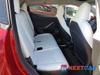 Zdjęcie 10 z 12 samochodu: 2024 TESLA MODEL Y VIN:7SAYGAEE6RF057068 - miniatura