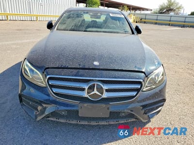 Piąte zdjęcie samochodu w środku: 2017 MERCEDES-BENZ E 300 VIN:WDDZF4JBXHA027621 - miniatura