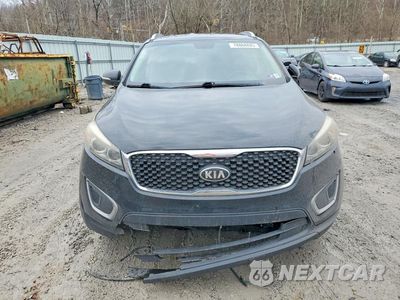 Piąte zdjęcie samochodu w środku: 2017 KIA SORENTO VIN:5XYPGDA37HG321761 - miniatura