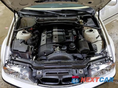 Zdjęcie 11 z 12 samochodu: 2005 BMW 325 I VIN:WBAEV334X5KX12290 - miniatura
