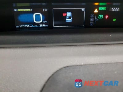 Zdjęcie 9 z 11 samochodu: 2020 TOYOTA PRIUS XLE AWD-E VIN:JTDL9RFU9L3021174 - miniatura