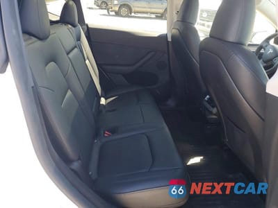 Zdjęcie 10 z 12 samochodu: 2024 TESLA MODEL Y VIN:7SAYGDED8RA307397 - miniatura