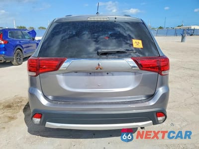 Zdjęcie 6 z 13 samochodu: 2016 MITSUBISHI OUTLANDER SE VIN:JA4AD3A36GZ049979 - miniatura