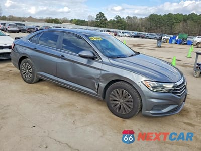 Czwarte zdjęcie samochodu z boku: 2019 VOLKSWAGEN JETTA S VIN:3VWCB7BU8KM132761 - miniatura