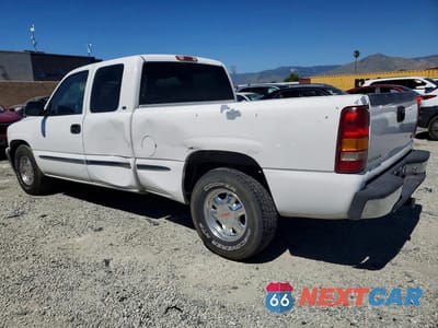 Drugie zdjęcie samochodu z przodu: 2000 GMC NEW SIERRA C1500 VIN:2GTEC19T6Y1136598 - miniatura