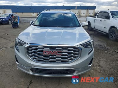 Piąte zdjęcie samochodu w środku: 2019 GMC TERRAIN DENALI VIN:3GKALSEX9KL386117 - miniatura