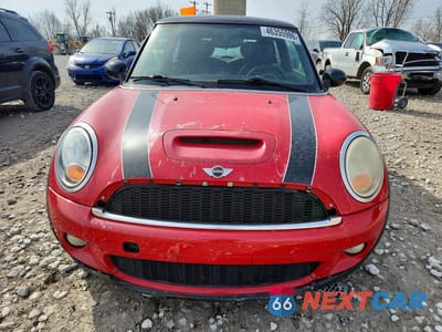 Piąte zdjęcie samochodu w środku: 2009 MINI COOPER S VIN:WMWMF73539TW84311 - miniatura