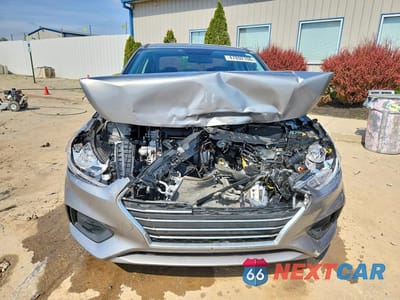 Piąte zdjęcie samochodu w środku: 2022 HYUNDAI ACCENT SE VIN:3KPC24A69NE180093 - miniatura