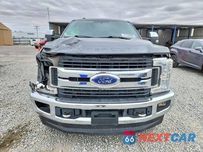 Piąte zdjęcie samochodu w środku: 2017 FORD F250 SUPER DUTY VIN:1FT7X2B65HED31792 - miniatura