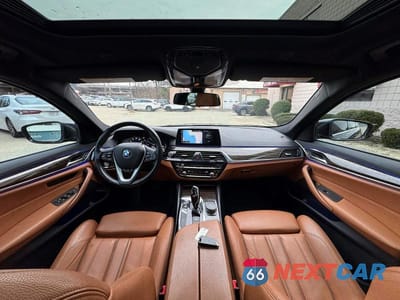 Zdjęcie 9 z 10 samochodu: 2018 BMW 530 XI VIN:WBAJA7C5XJWA73151 - miniatura