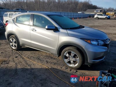 Czwarte zdjęcie samochodu z boku: 2018 HONDA HR-V LX VIN:3CZRU6H36JG714008 - miniatura