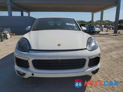 Piąte zdjęcie samochodu w środku: 2017 PORSCHE CAYENNE VIN:WP1AA2A22HKA84866 - miniatura